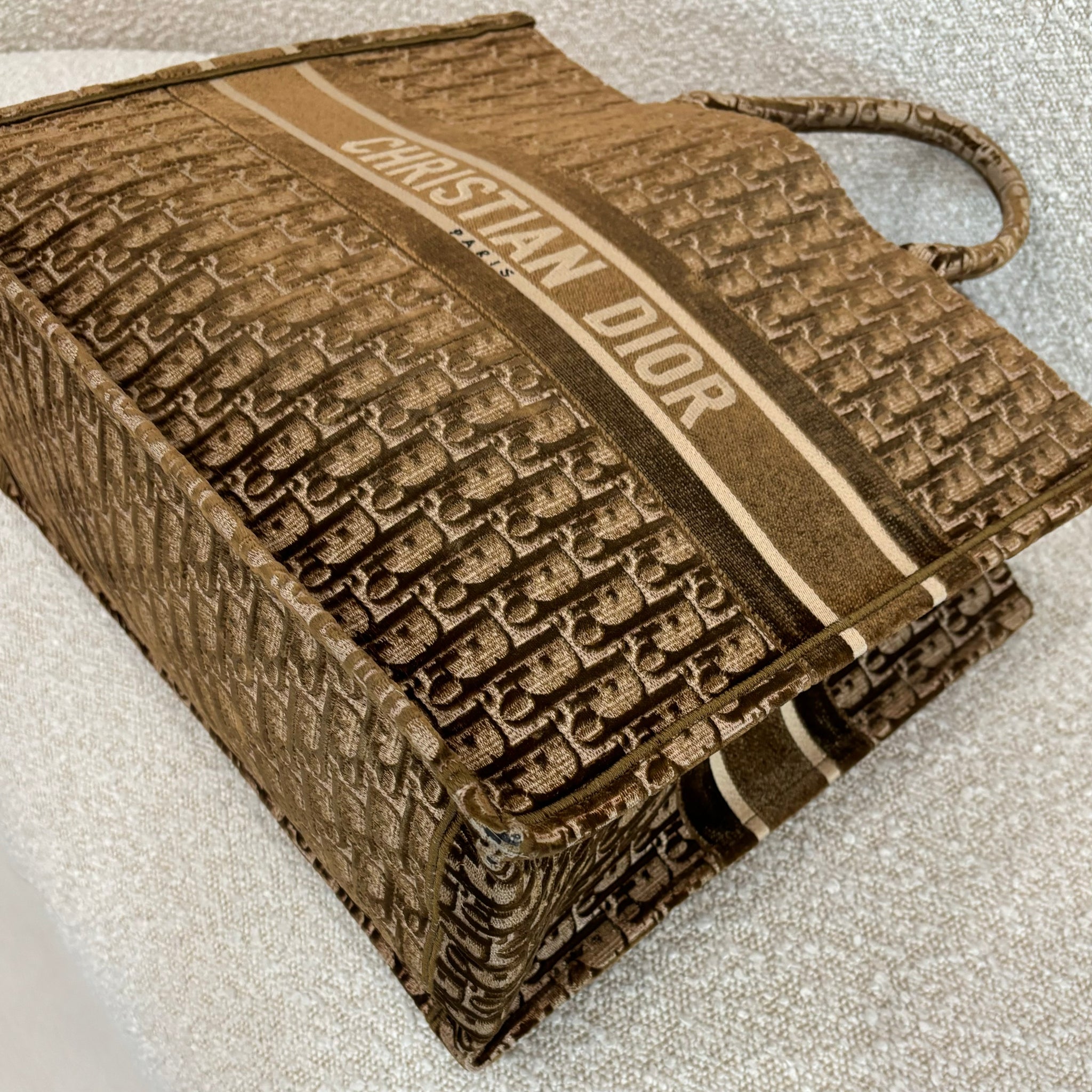 Pre-owned Dior Limited Edition Brown Velvet Oblique Large Book Tote Ba –  Beccas Bags