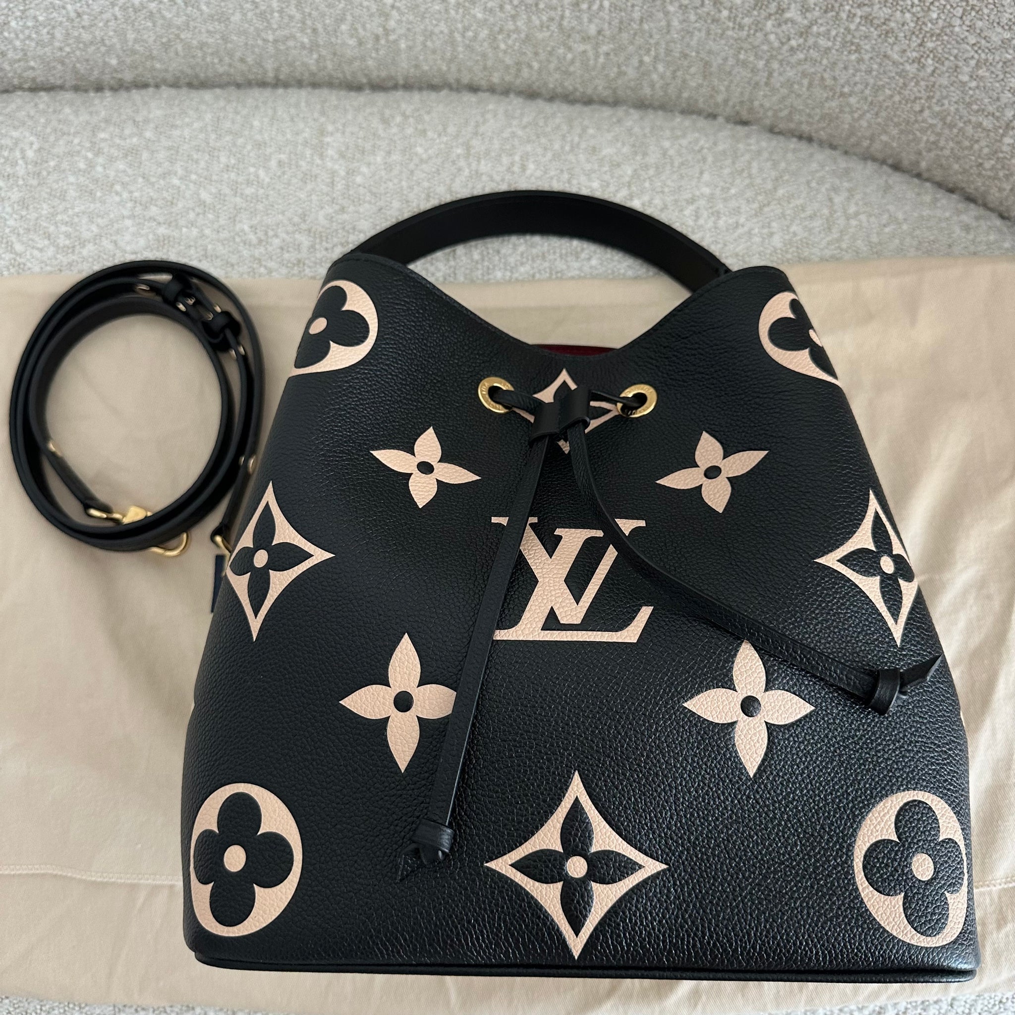 Pre-owned Louis Vuitton Bicolor Monogram Empreinte Leather Neo Noe