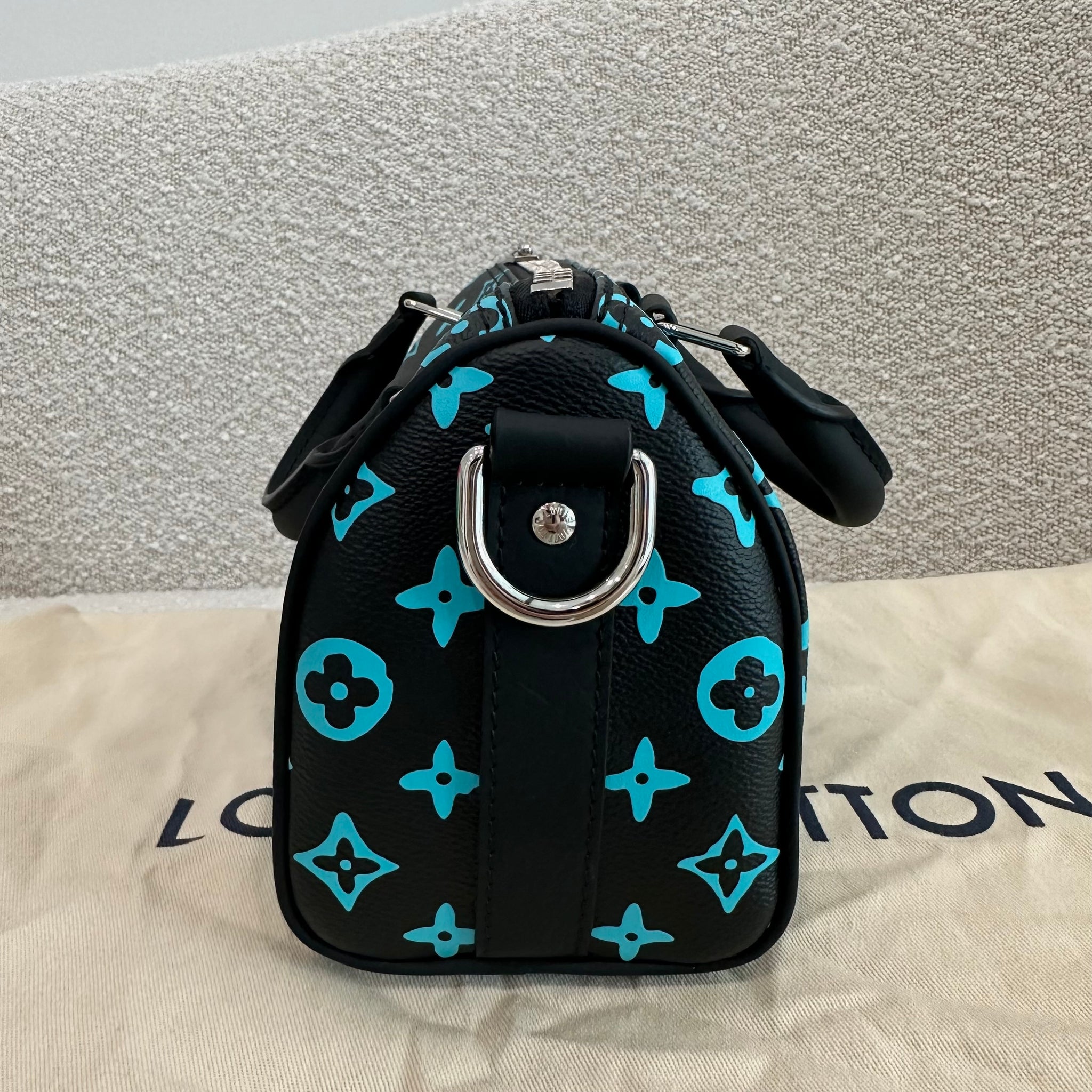 1D0A024B-692A-4BB4-99E0-