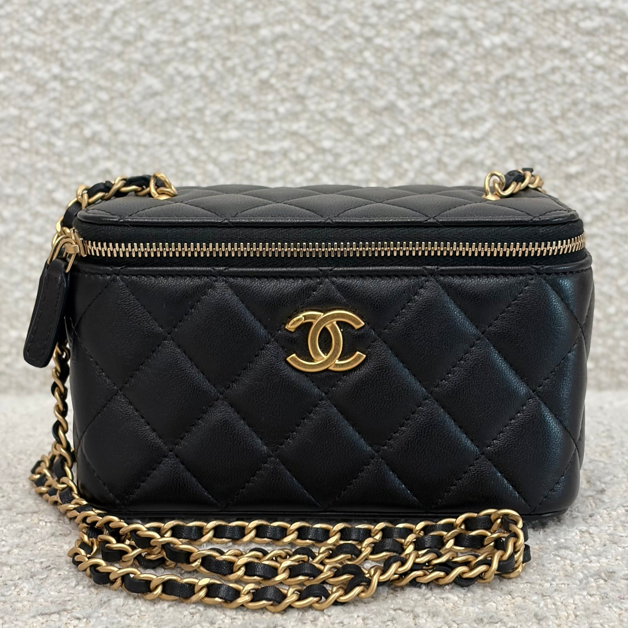 Pre-owned Chanel Small Vanity Heart Mirror Case in black lambskin