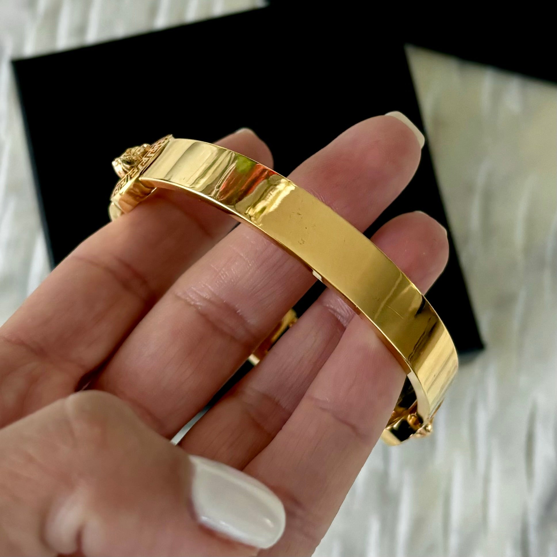 Pre-owned Versace Greca Medusa Gold Tone Bangle Bracelet – Beccas Bags