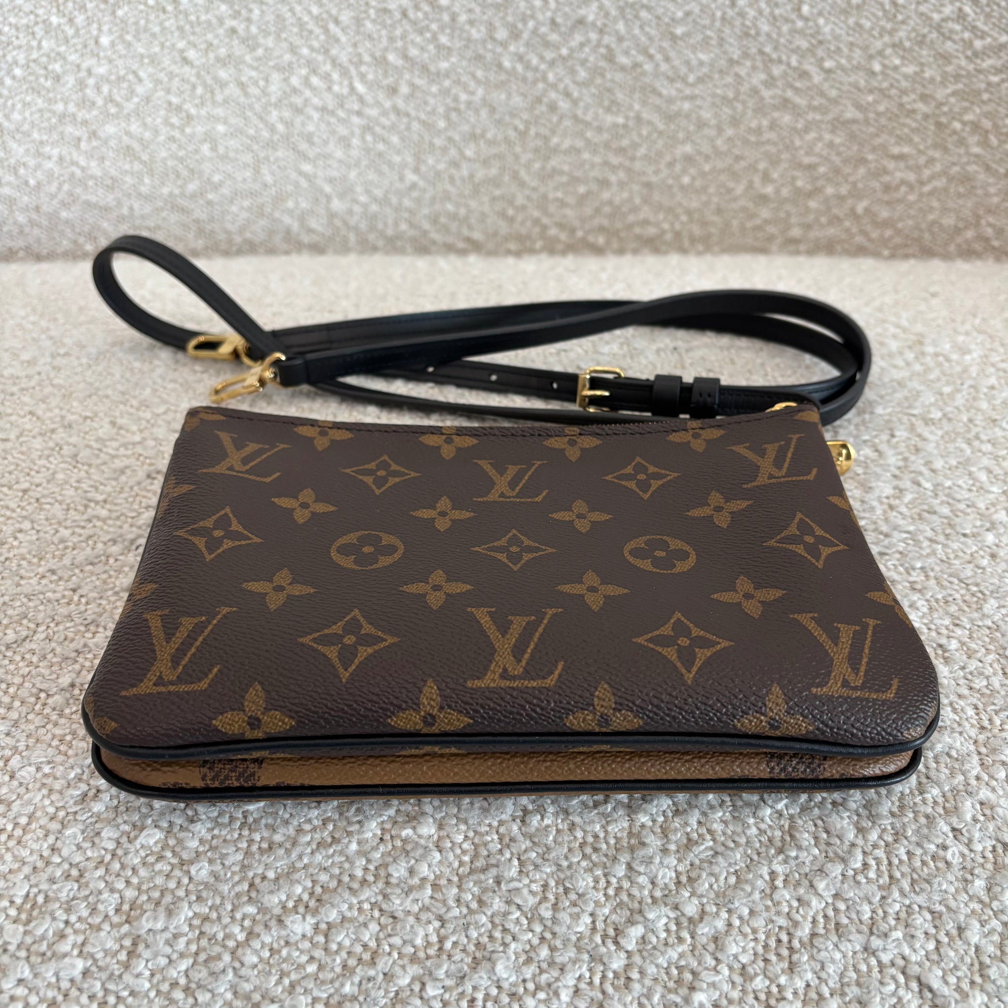 Pre-owned LOUIS VUITTON Reverse Monogram Giant Double Zip Pochette
