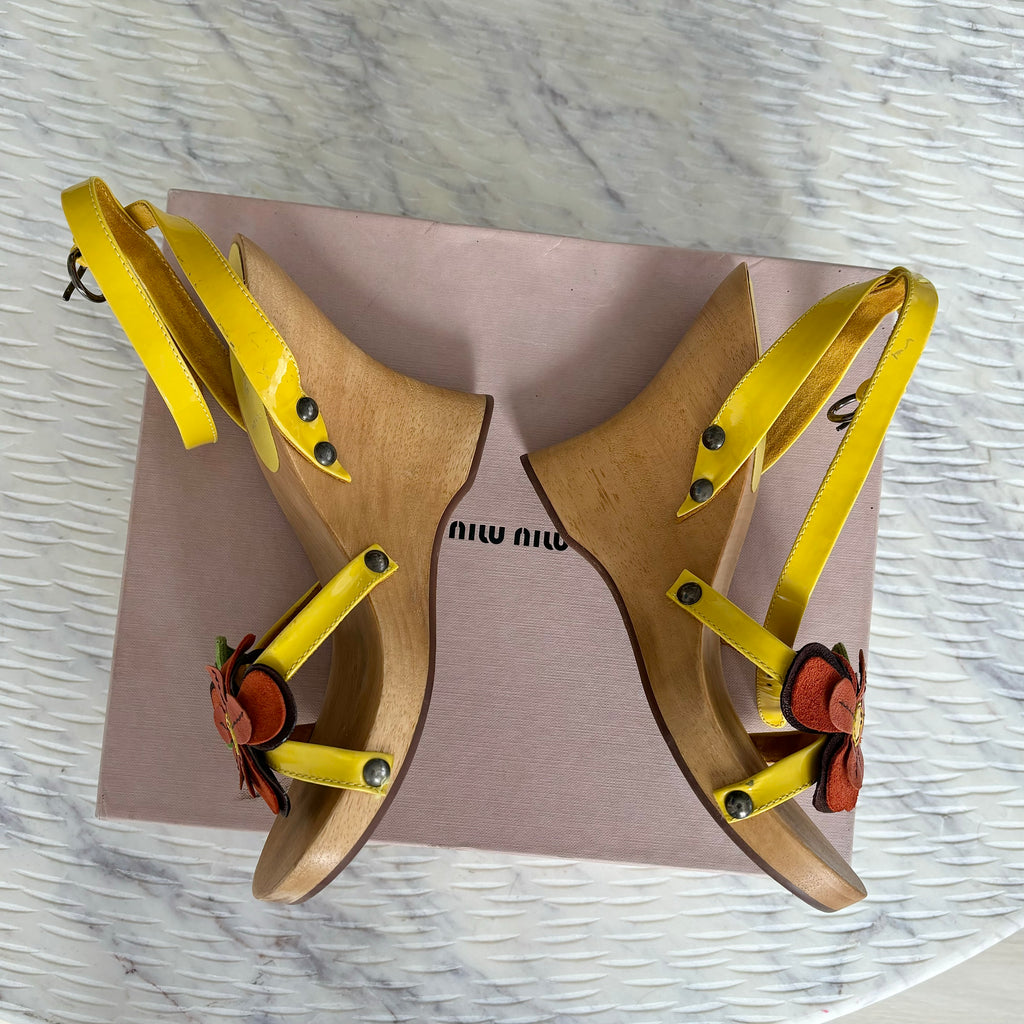 Pre-owned Miu Miu Yellow Patent Leather Floral Embellished Wedge