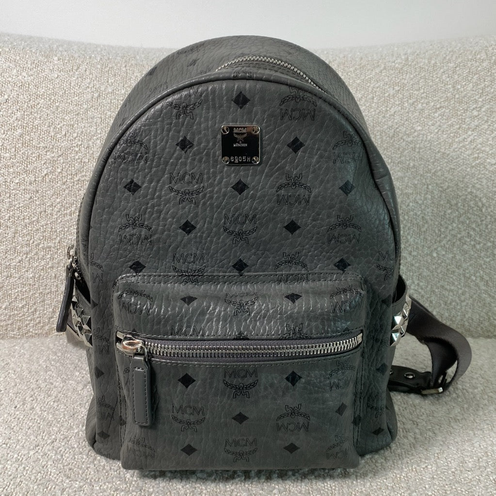 Pre-owned MCM Visetos Stud Stark Backpack Phantom Grey – Beccas Bags