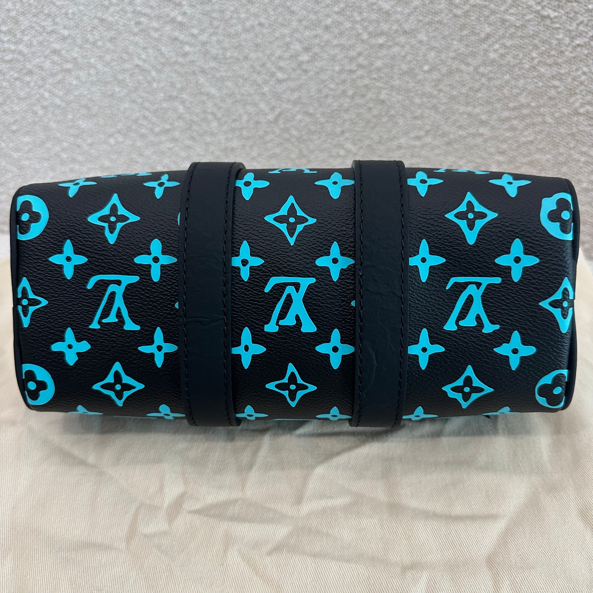 Pre-owned Louis Vuitton Monogram Playground Keepall Bandouliere 25