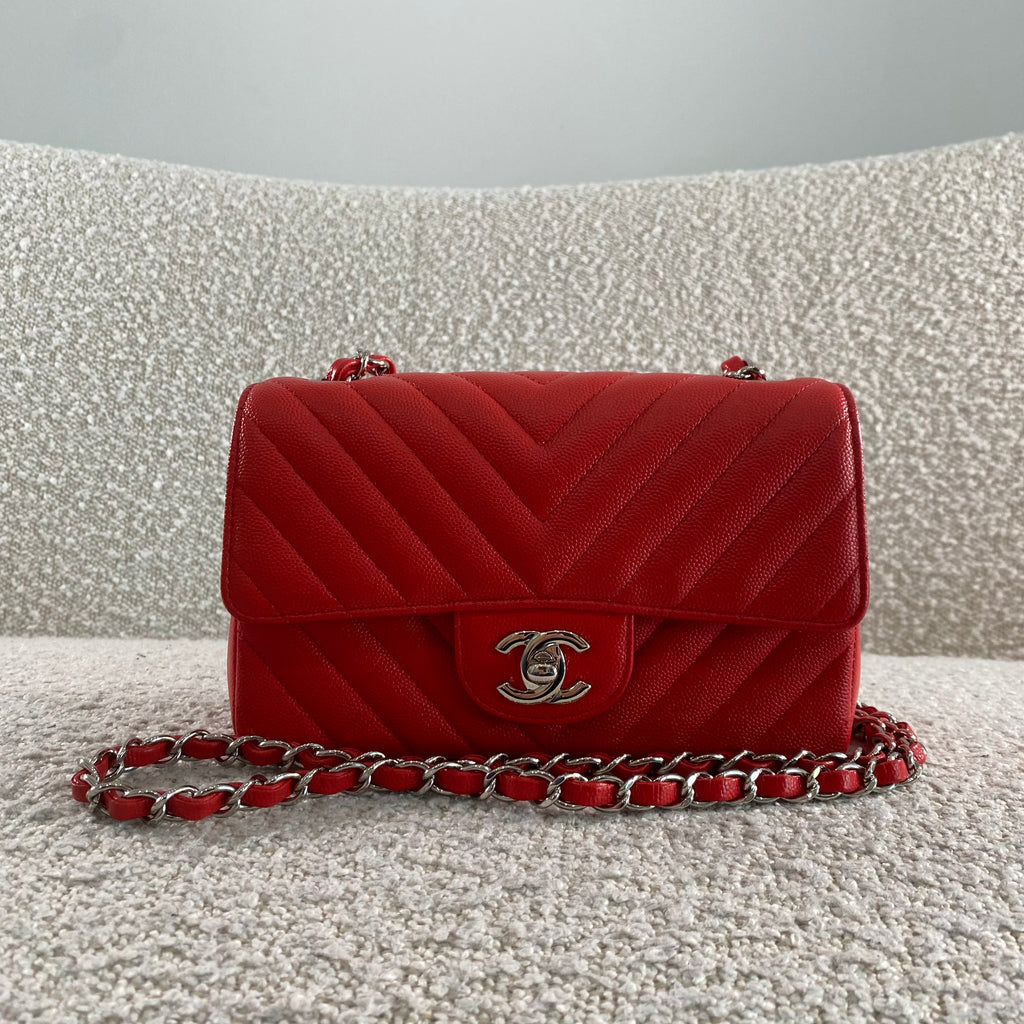 Pre-owned Chanel Mini Rectangle Classic Flap Chevron Red Caviar