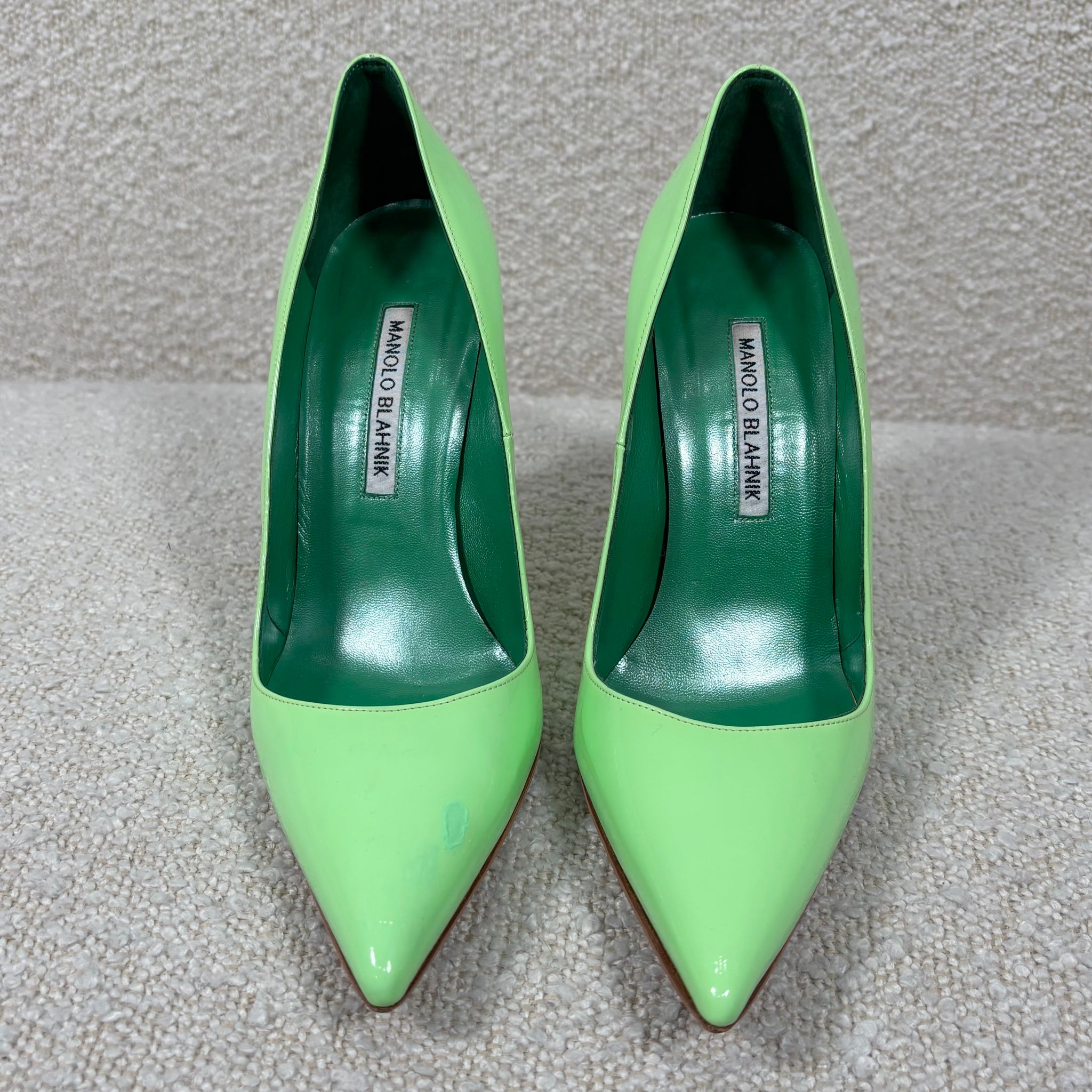 MANOLO BLAHNIK Neon Green Patent BB 115 Pumps Size 37.5 – Beccas Bags