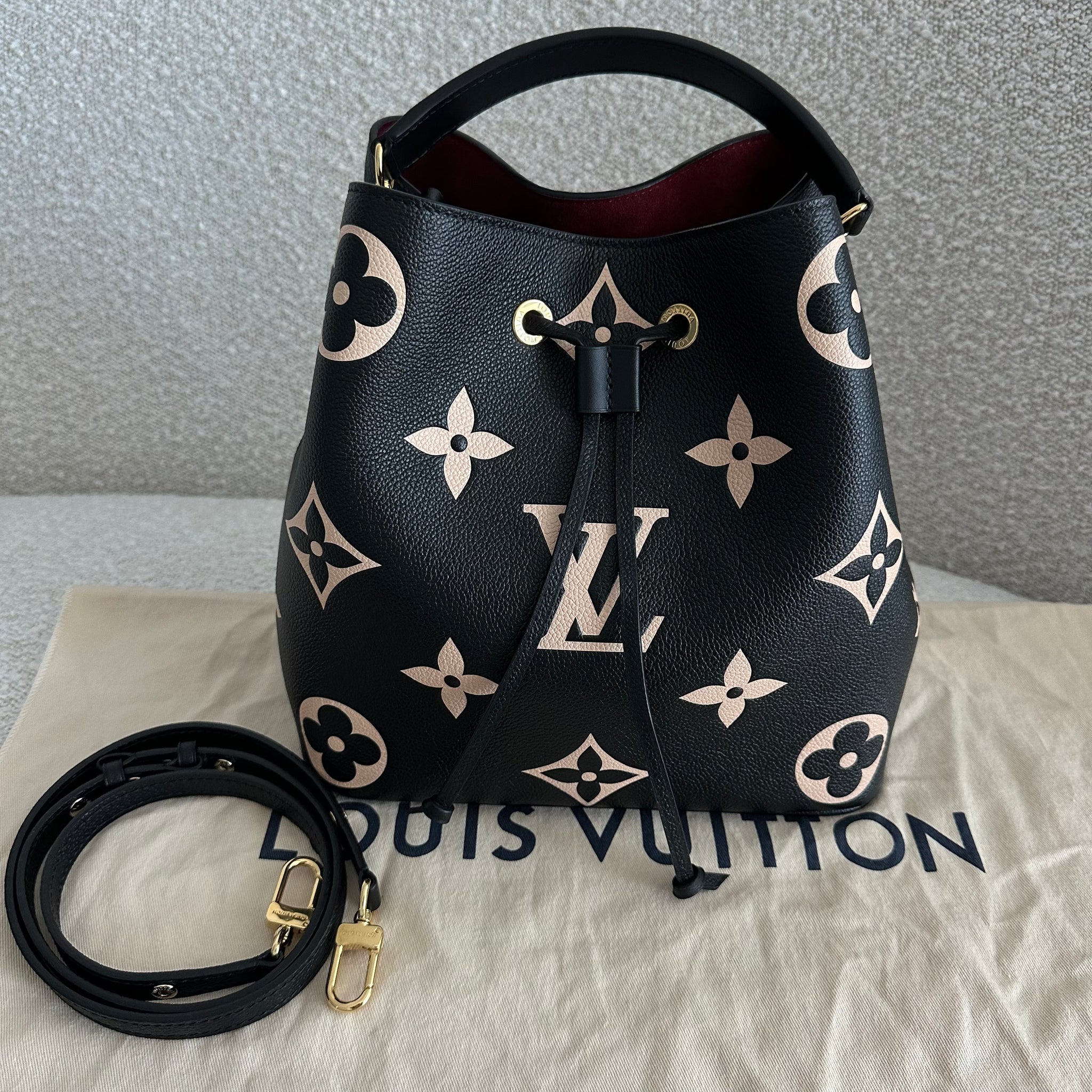Pre-owned Louis Vuitton Bicolor Monogram Empreinte Leather Neo Noe
