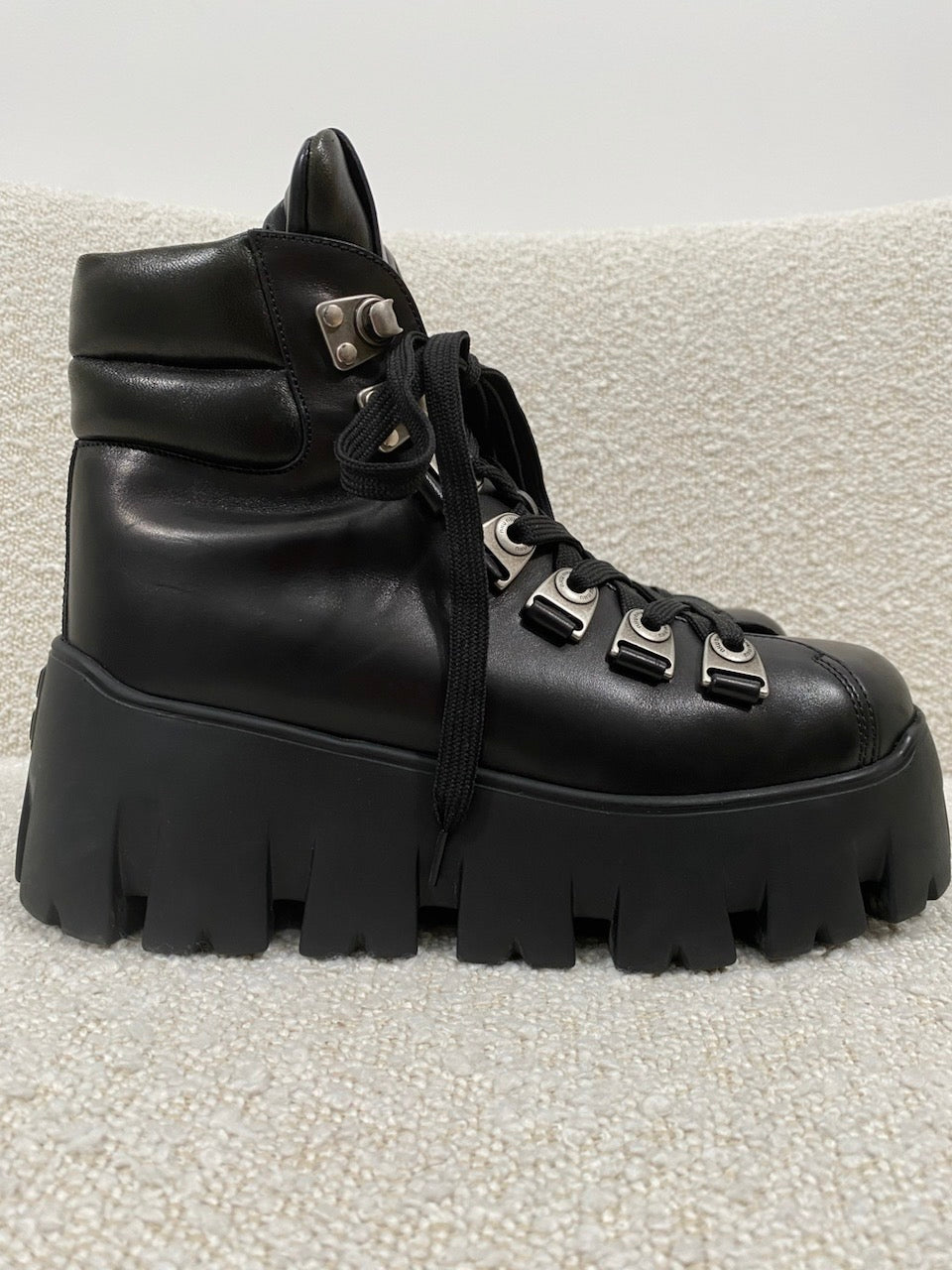 Pre-owned Miu Miu Women's Platform Wedge Hiking Boots Black 37