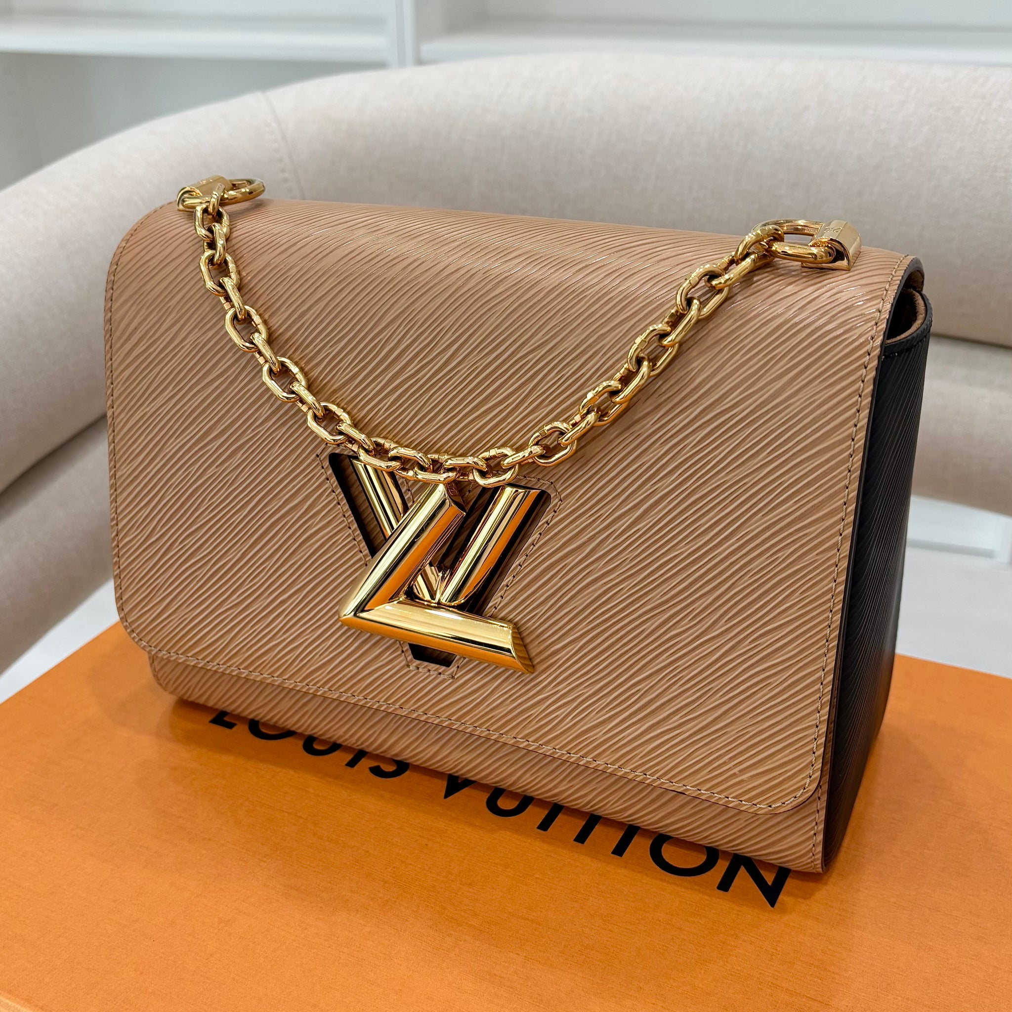 Louis Vuitton バッグ Louis Vuitton Quartz Epi Leather Twist PM Bag | Yoogi's Closet