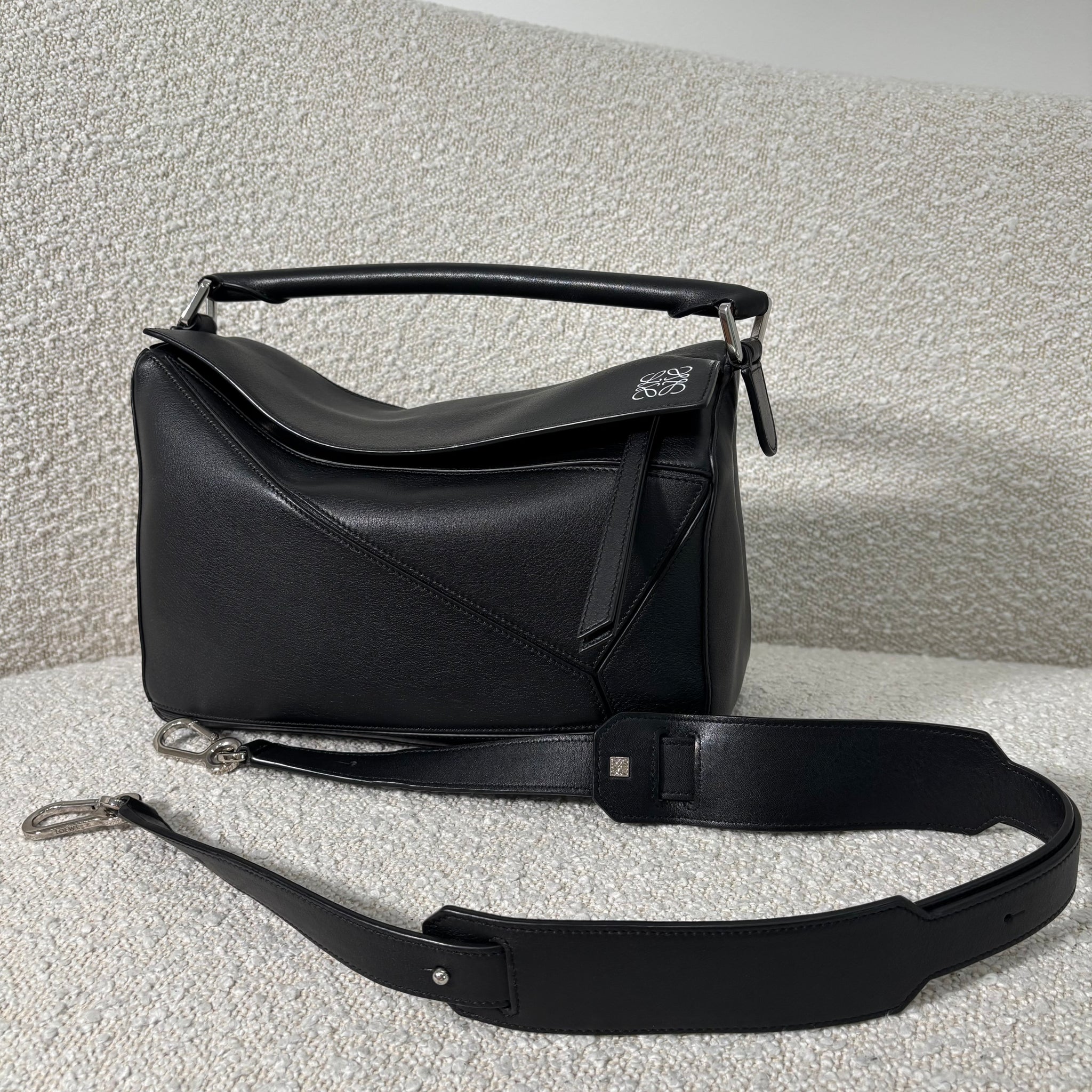 Pre-owned Loewe Puzzle Bag Black Medium – Beccas Bags