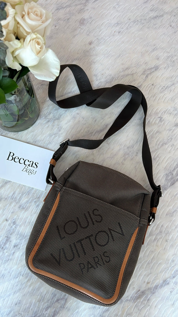 Louis Vuitton monogramouflage treillis – Beccas Bags