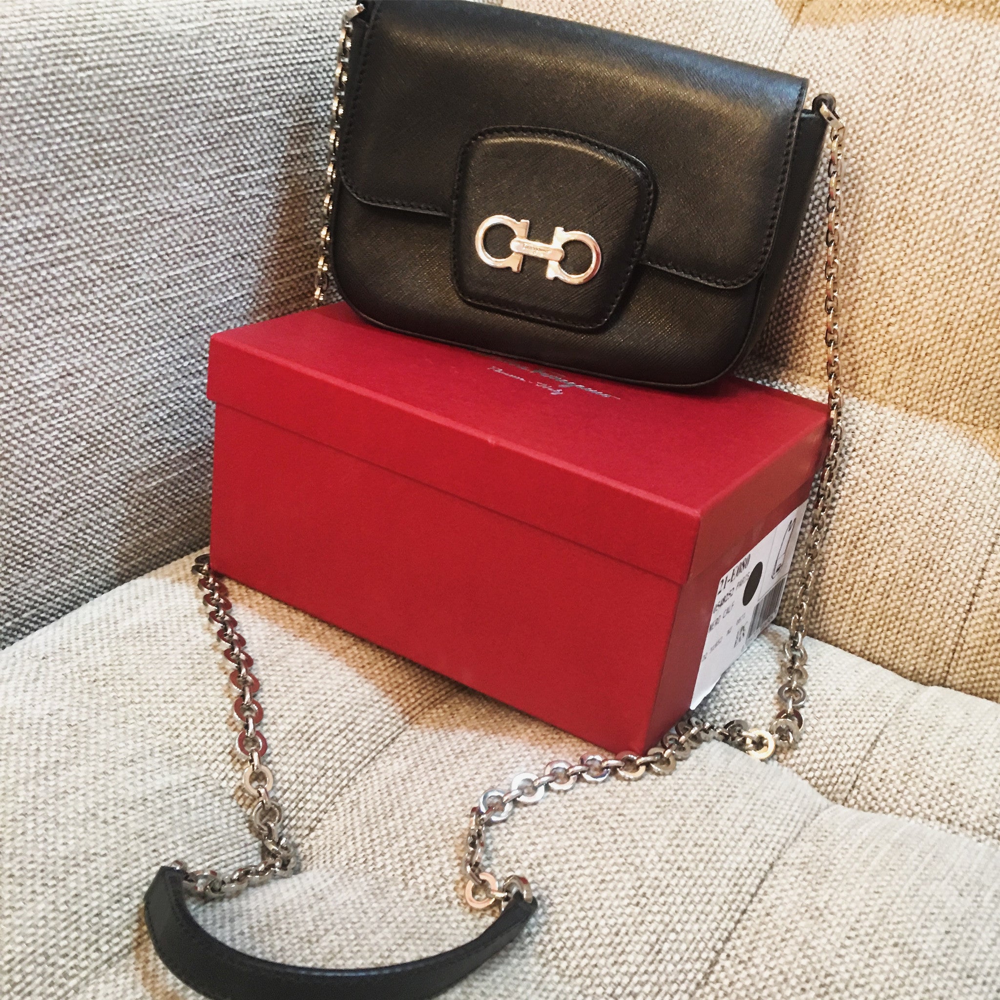 Ferragamo shoulder bag sales with chain