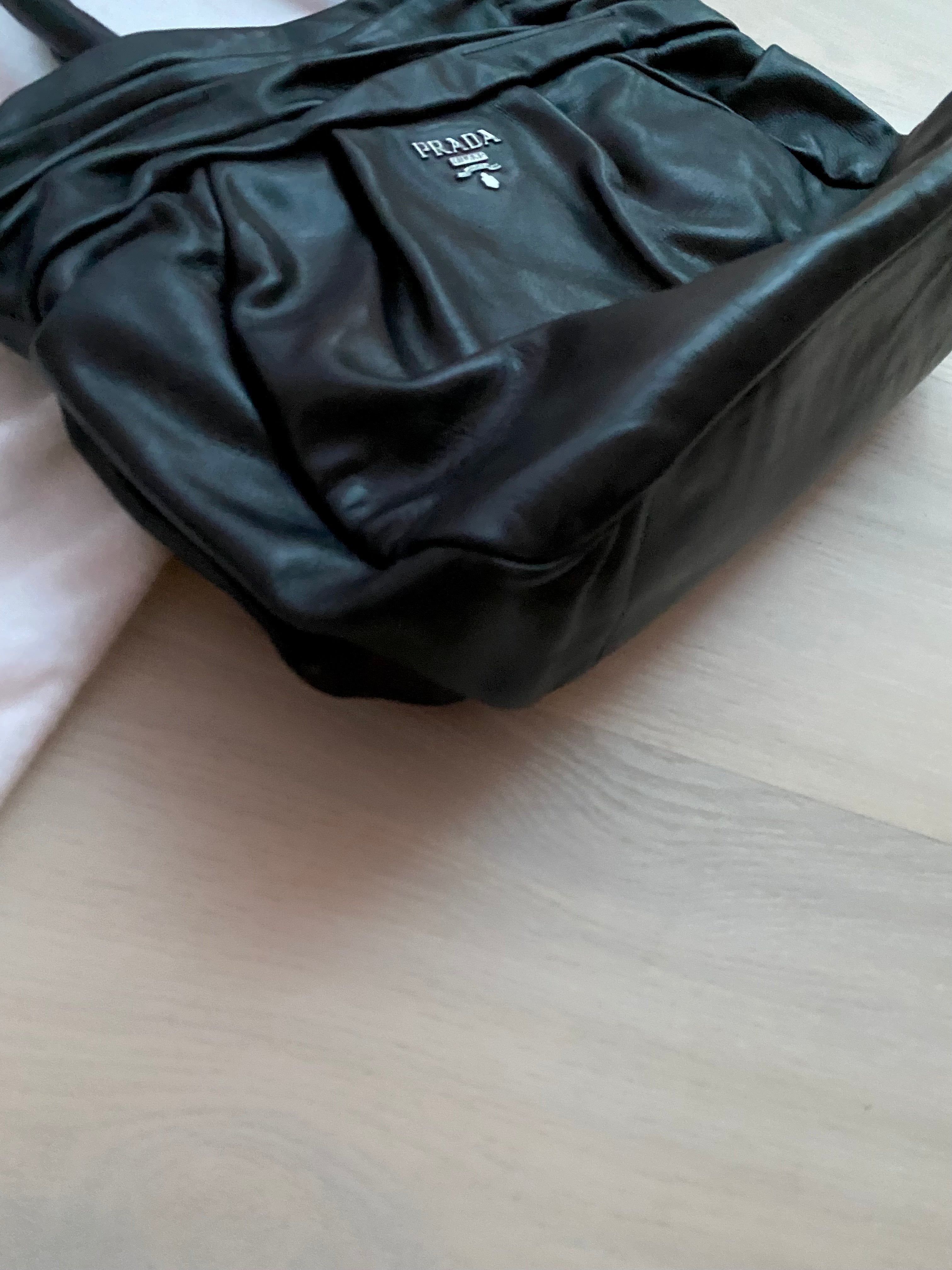 Prada nero clearance bag