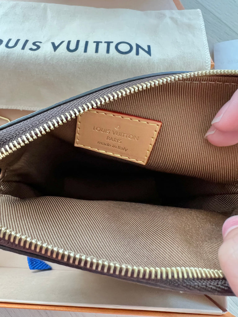 Louis Vuitton Utility Sleeve Bag – Beccas Bags