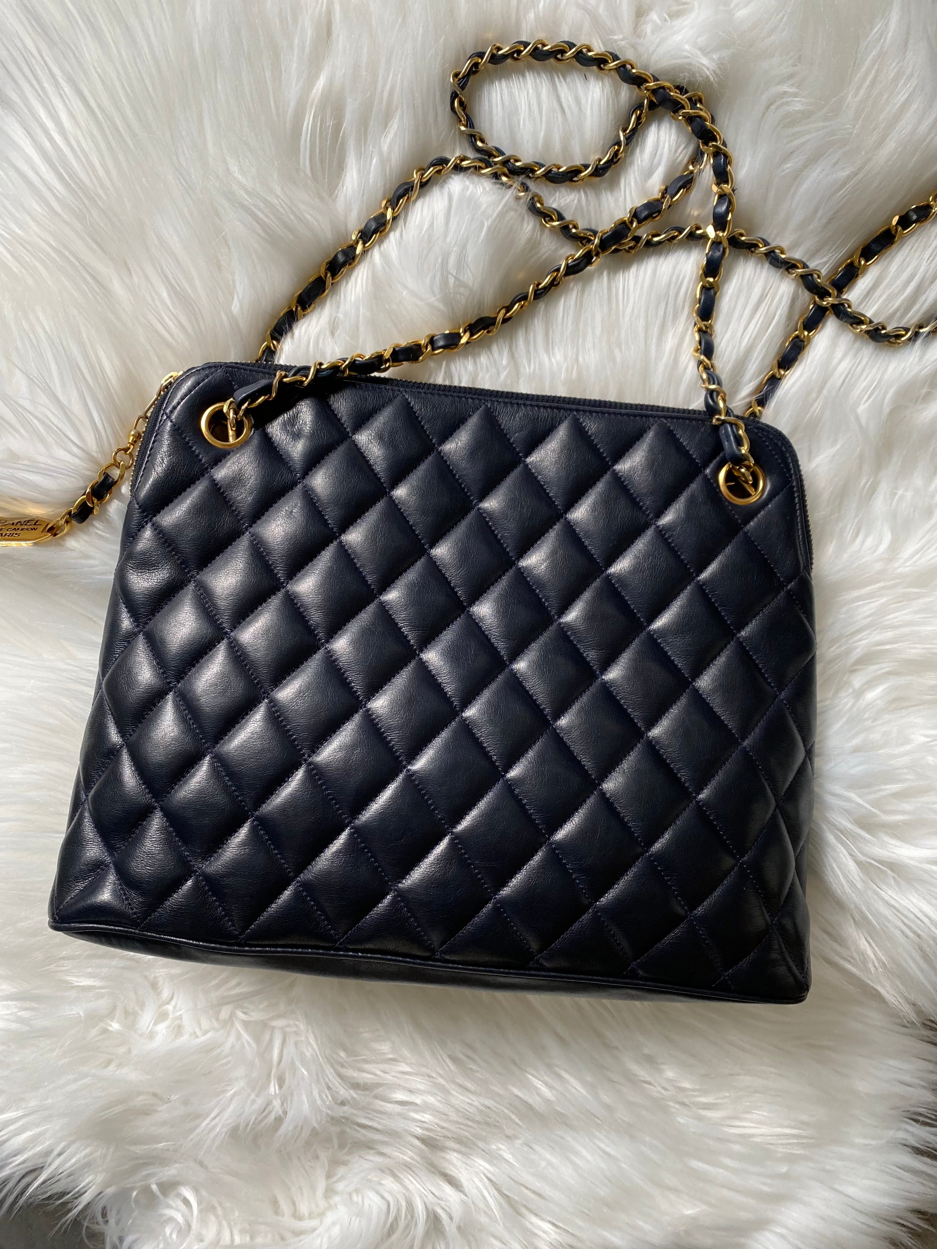 Chanel vintage quilted CC logo trapezoid chain shoulder