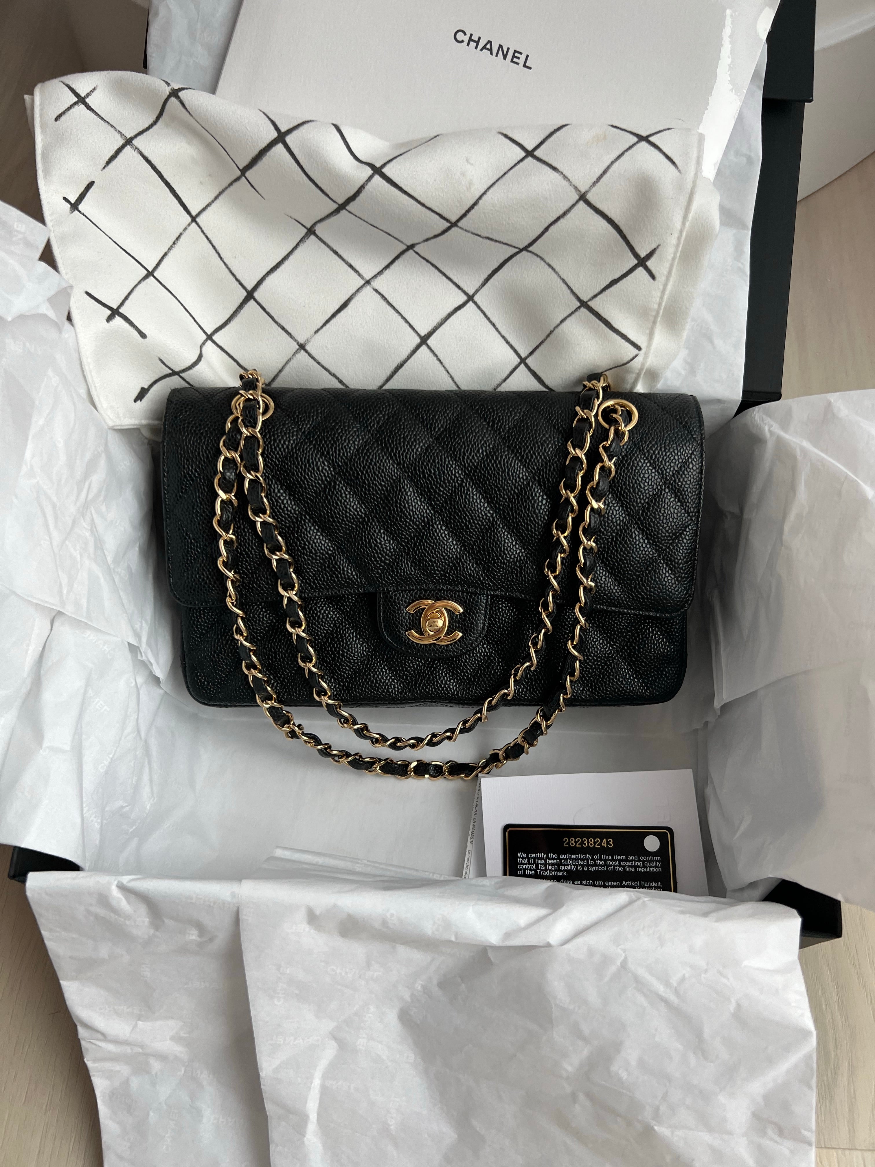 Timeless / Classic Jumbo bag in black leather Chanel - Second Hand / Used –  Vintega