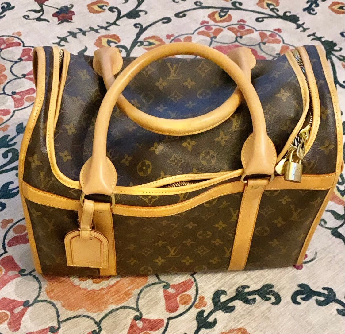 Any LV Sac chien dog carrier owners?