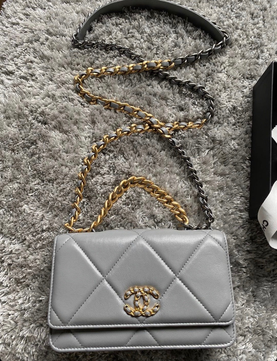 Chanel 19 woc – Beccas Bags