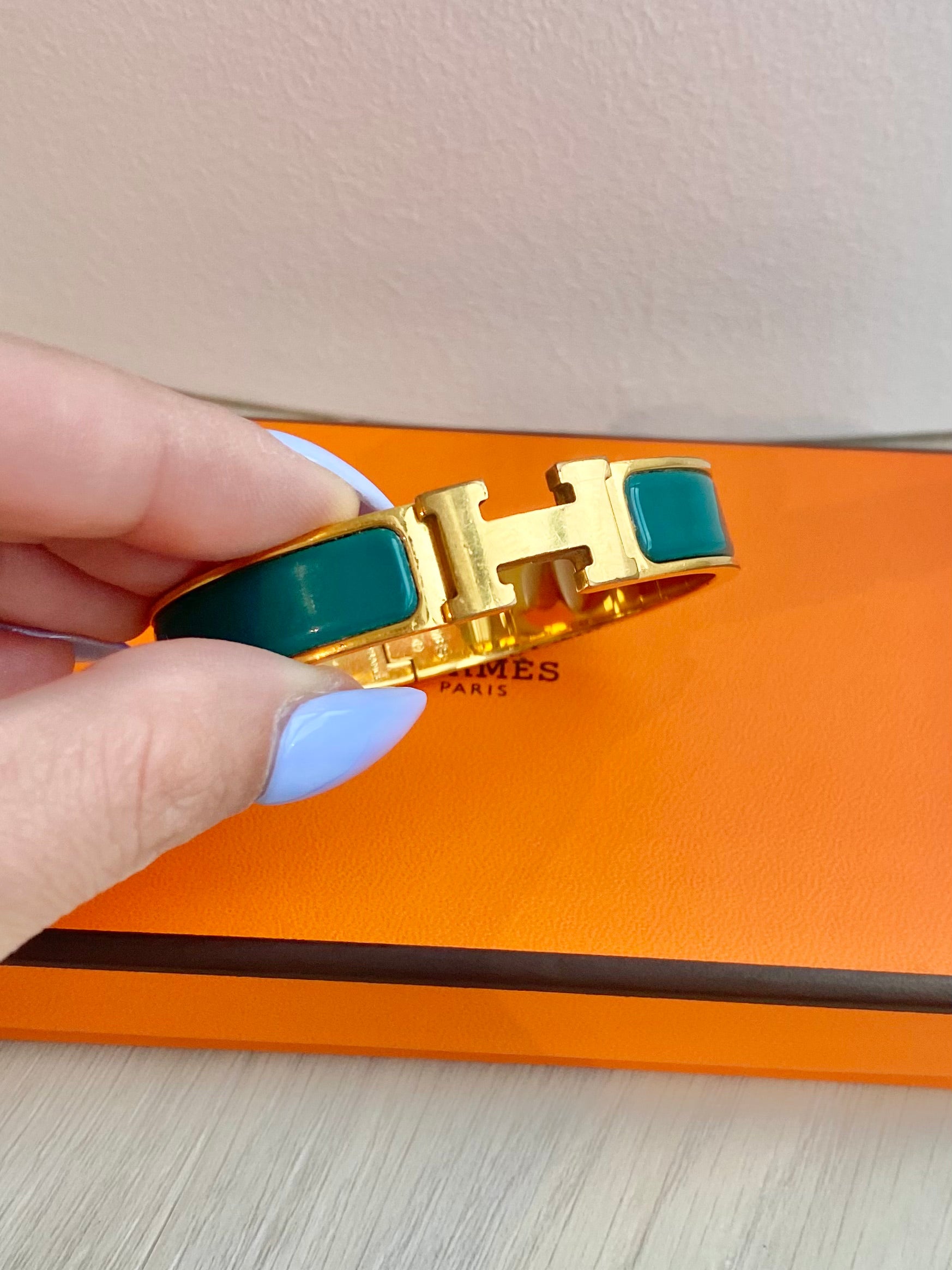 Hermes Clic H Bracelet – Beccas Bags