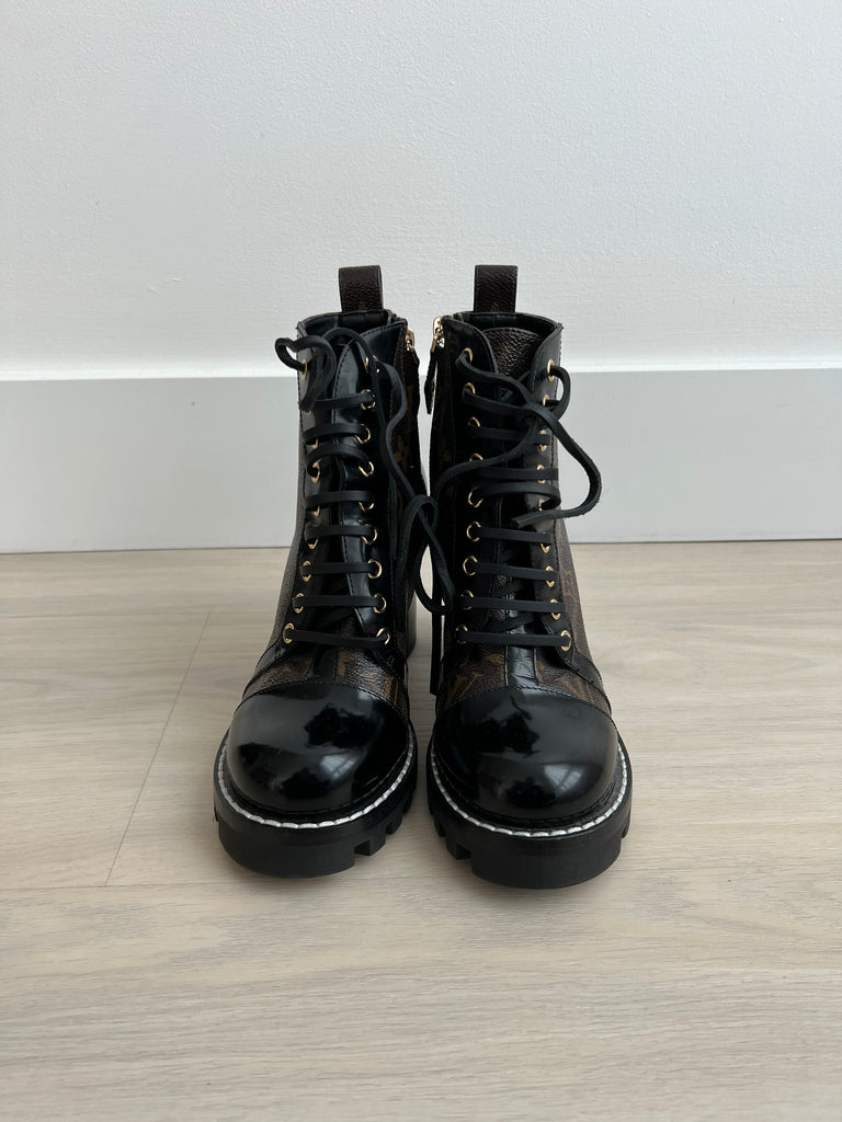 Authentic Louis Vuitton Star Trail Ankle Boots (Perfect Condition) for