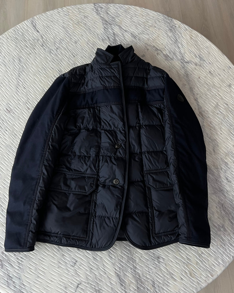 Fix hole 2025 in moncler jacket