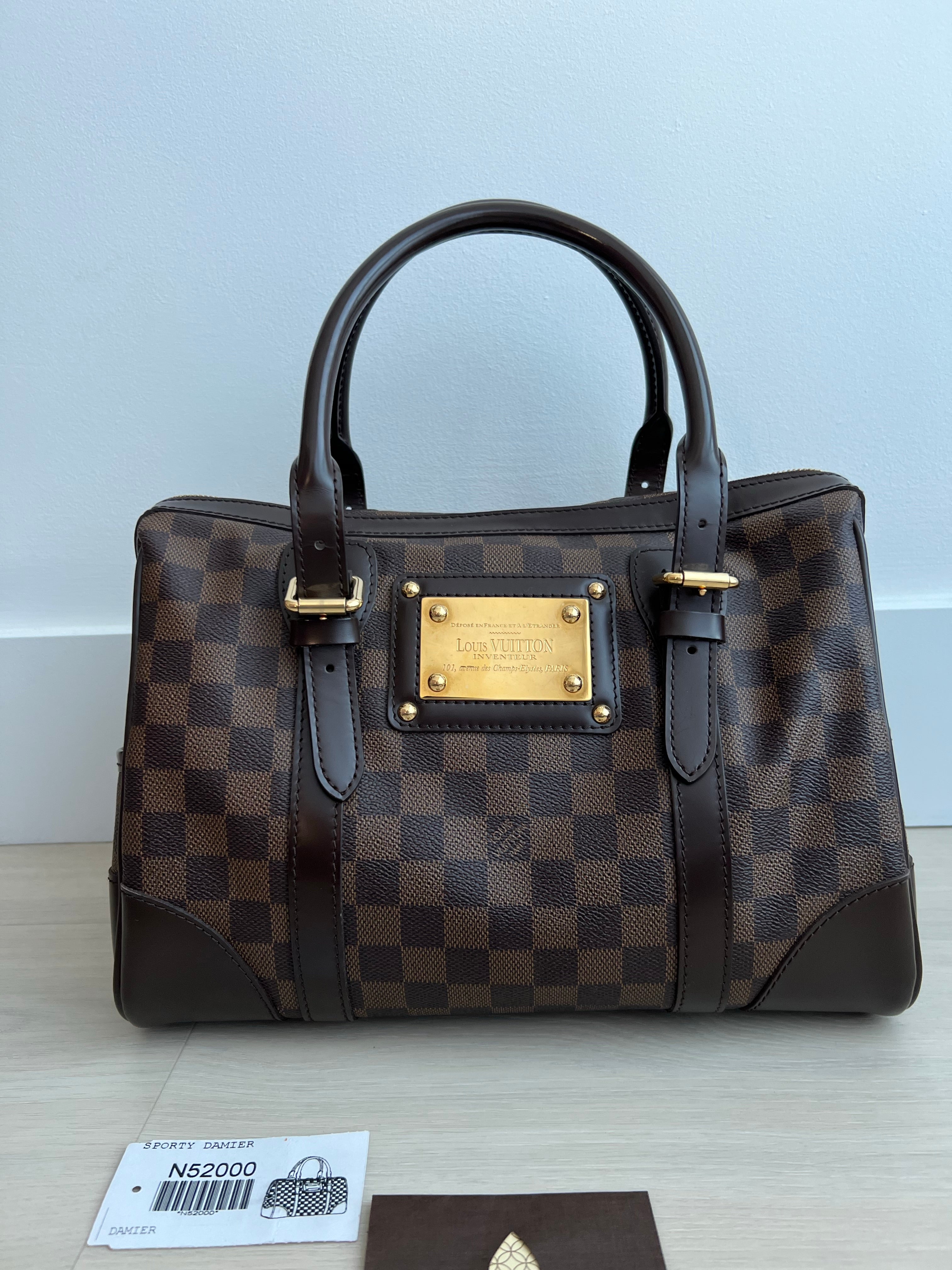 Louis Vuitton Authenticated Berkeley Handbag
