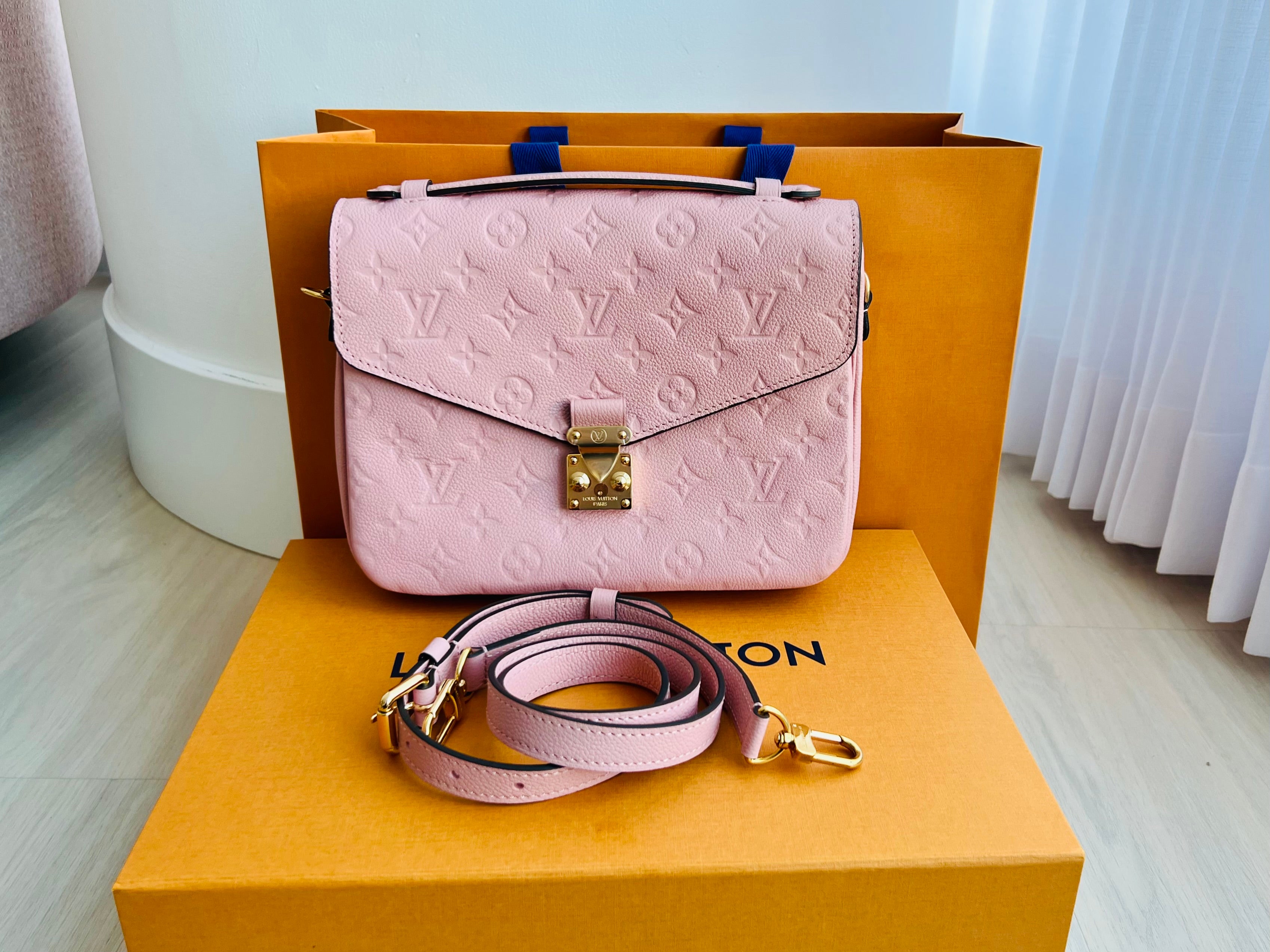 Bags, Louis Vuitton Pochette Metis Rose Poudre