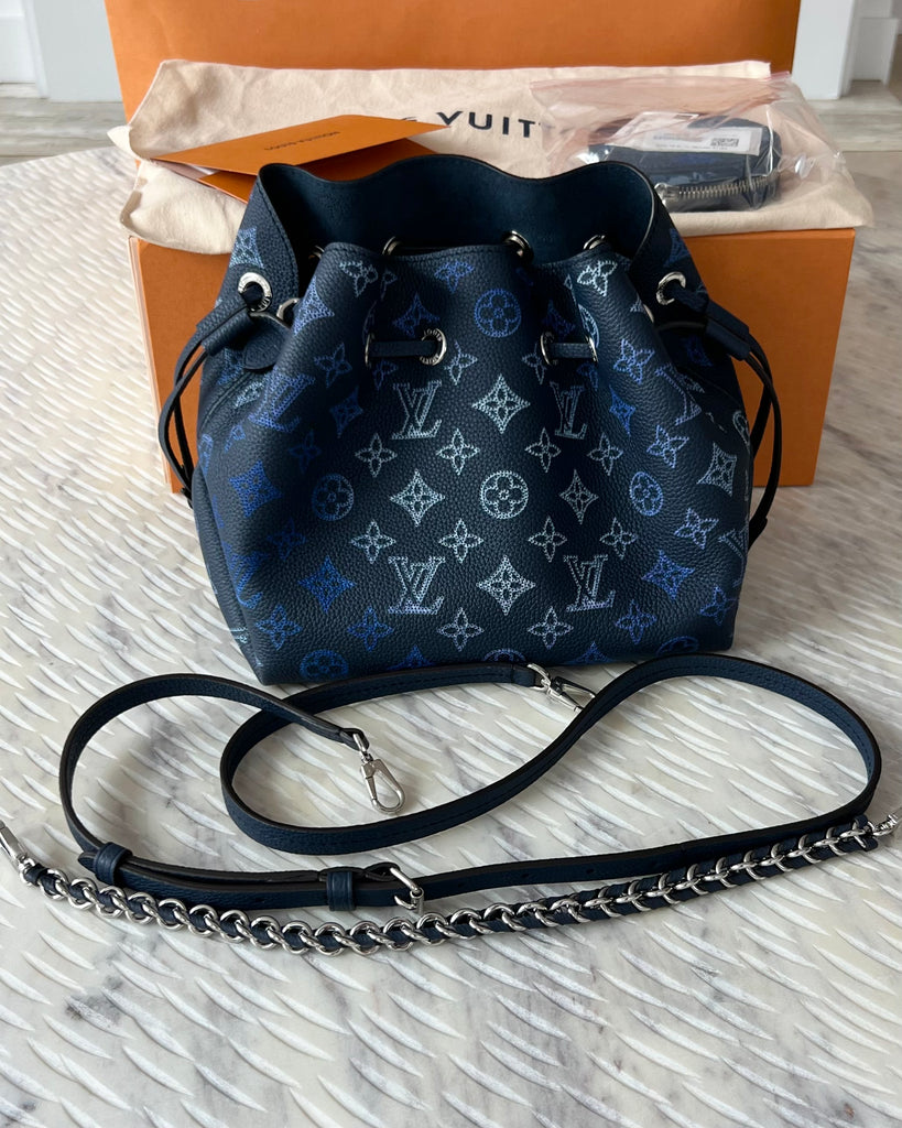 Louis Vuitton Flight Mode Bella, Grey, One Size