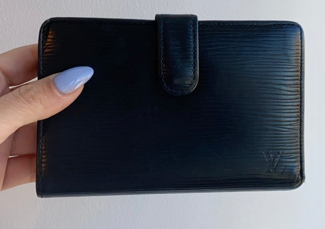 Louis Vuitton Green Epi Leather Porte Feuille Vienoise NM French Purse  Wallet – STYLISHTOP