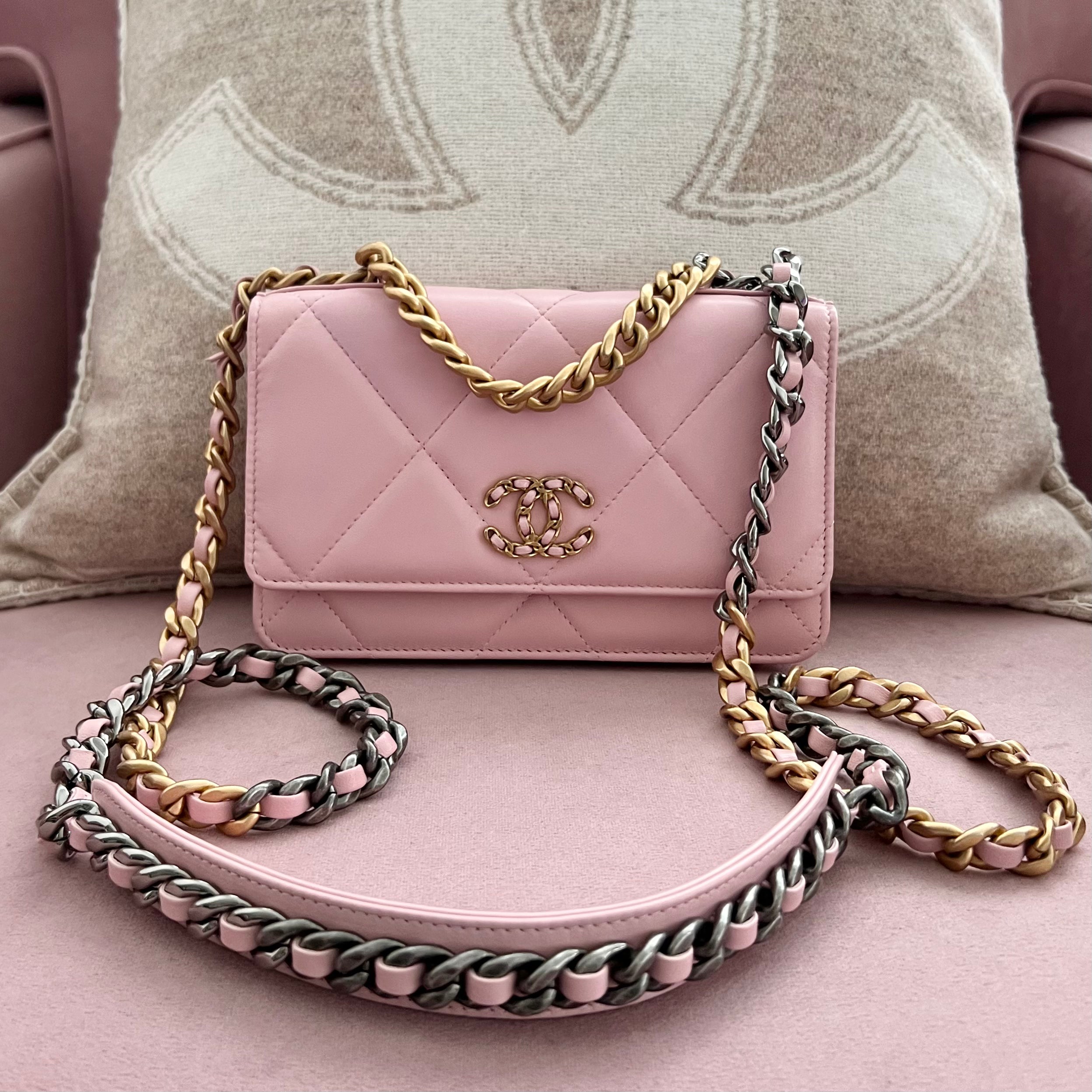 Chanel Wallet on Chain Pink Leather ref.884785 - Joli Closet