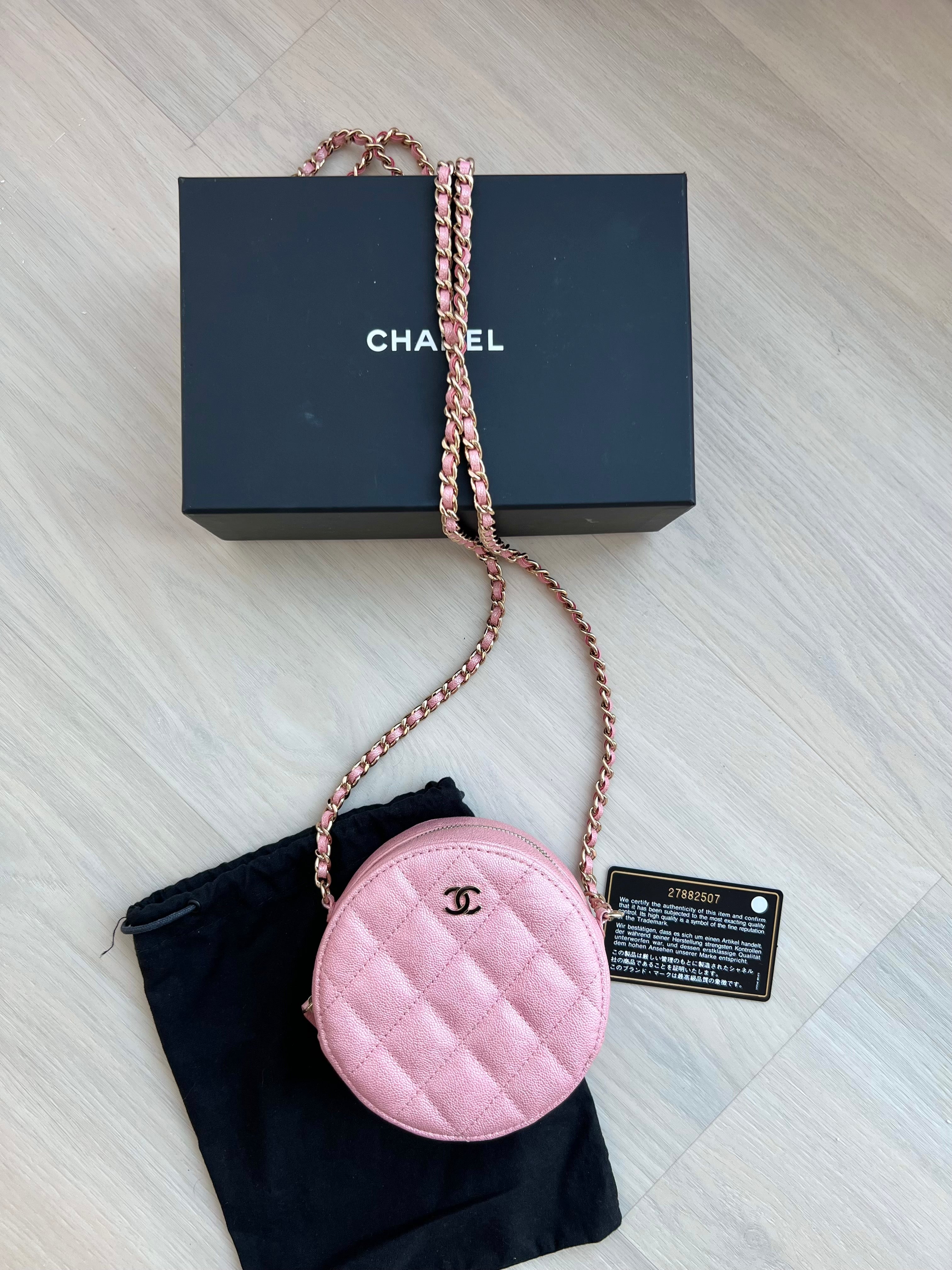 Chanel 22C Top Handle Round Vanity Sakura Pink Caviar – ＬＯＶＥＬＯＴＳＬＵＸＵＲＹ