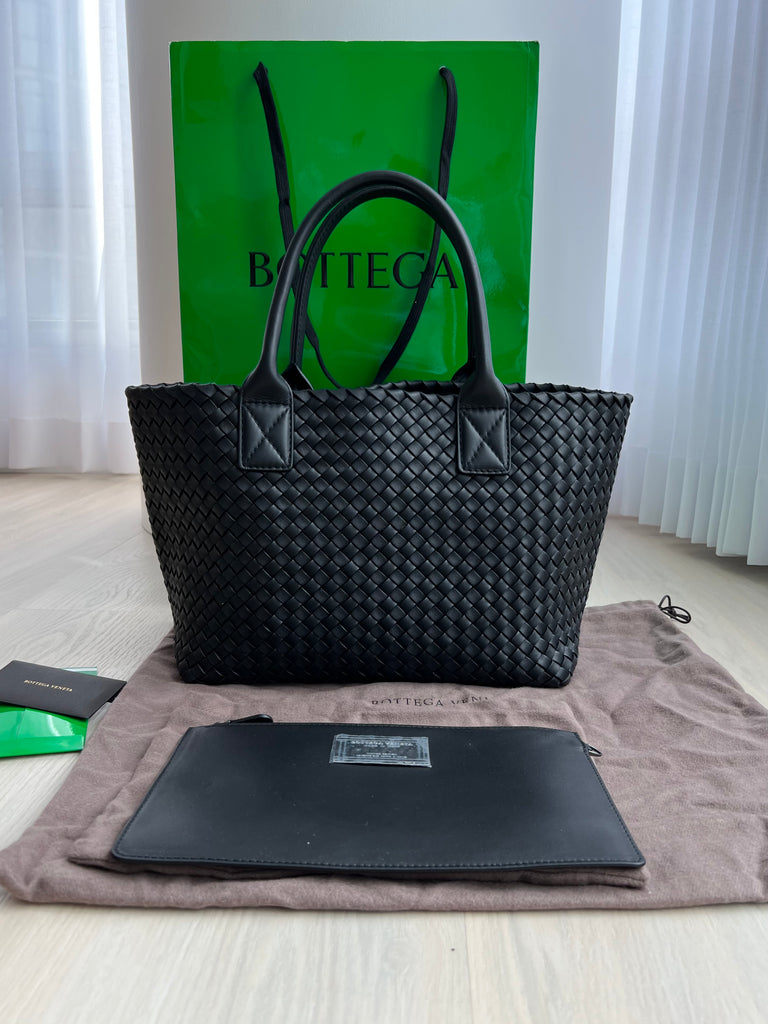 Bottega tote top