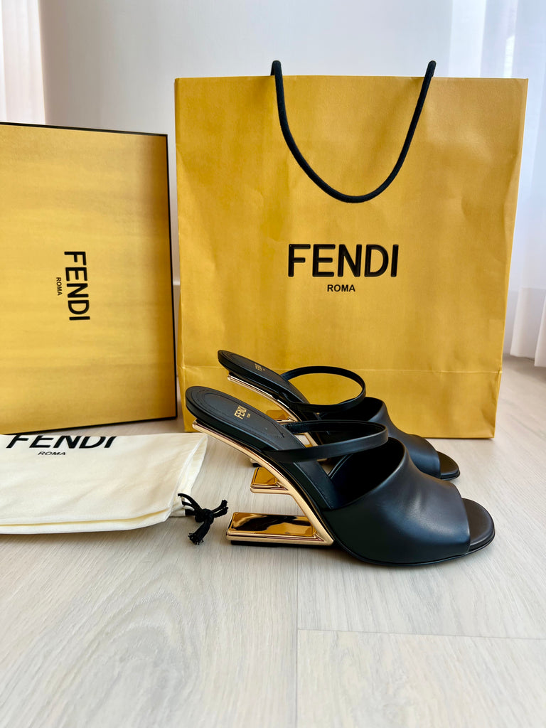 Fendi X Skims Zip Up Dress – Beccas Bags